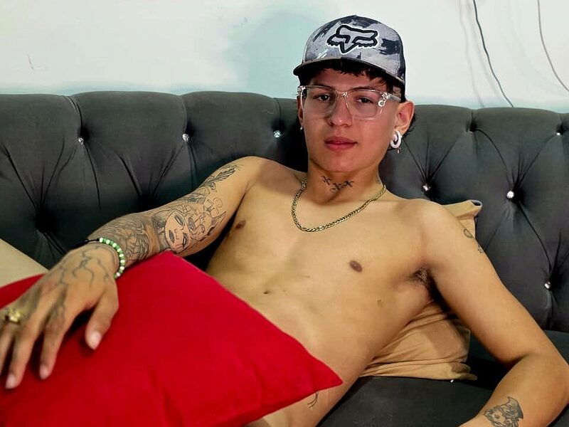 Jaxon Reyes low quality
