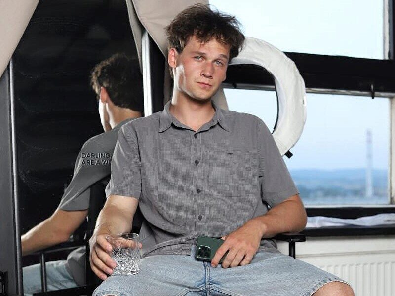 Chad Hansen low quality