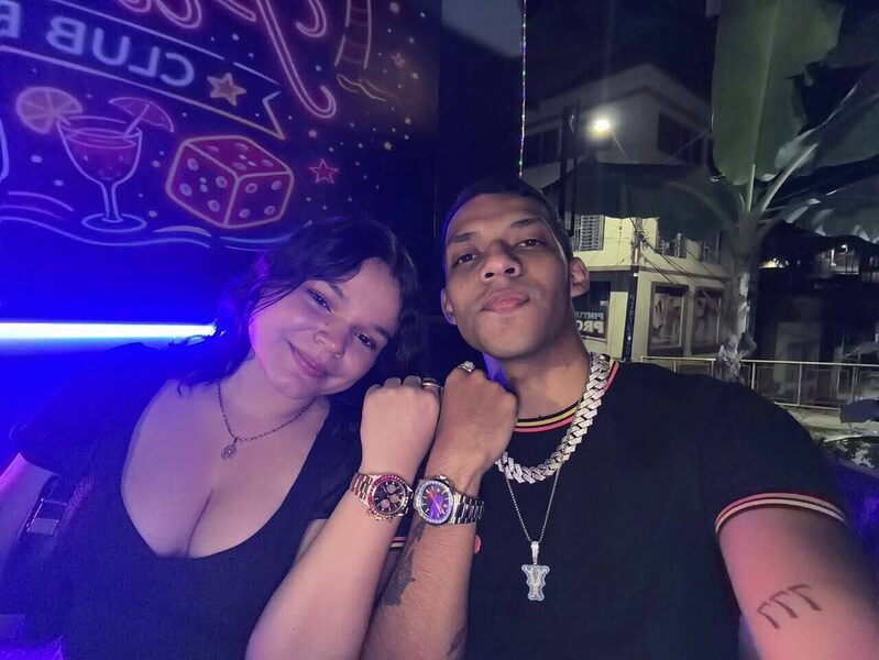 Evelyn Mur & Leo Lunaa low quality