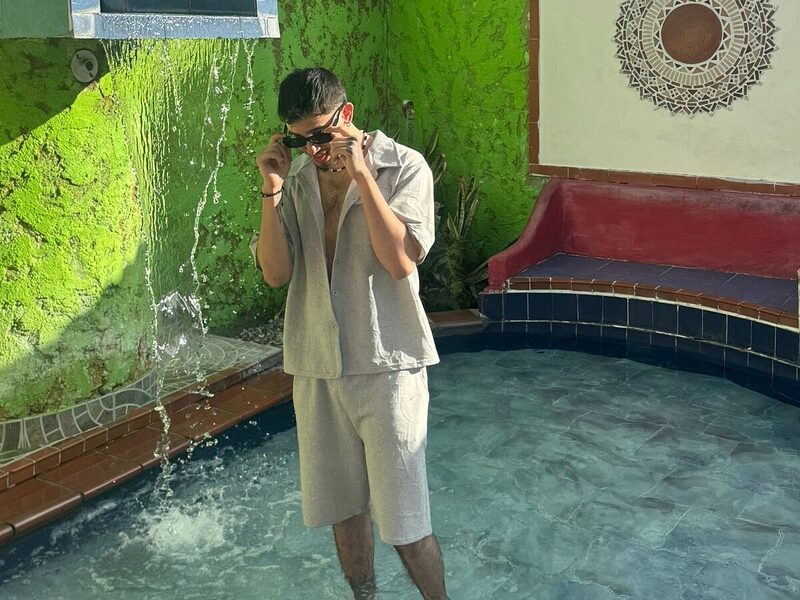 Dante Whitee low quality
