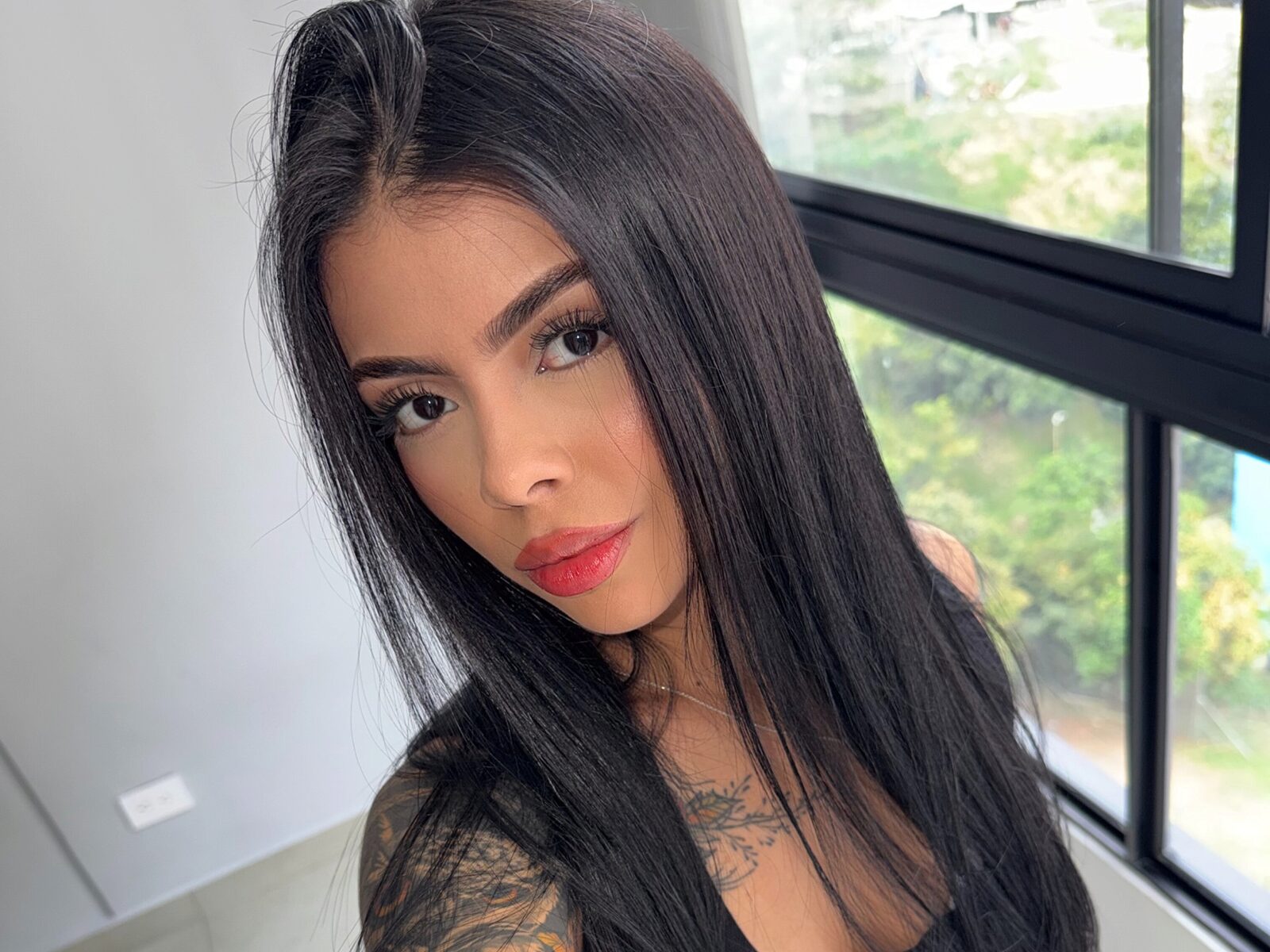Alegra Brown low quality