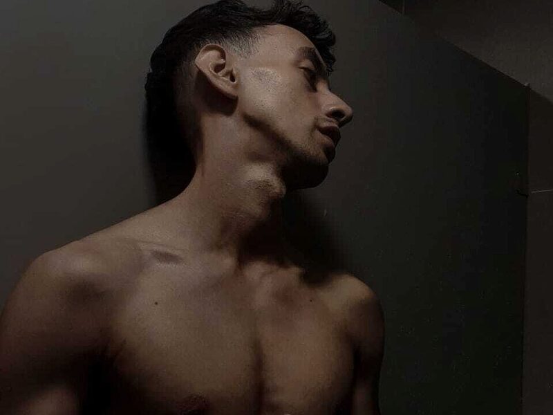 Leo Rome low quality