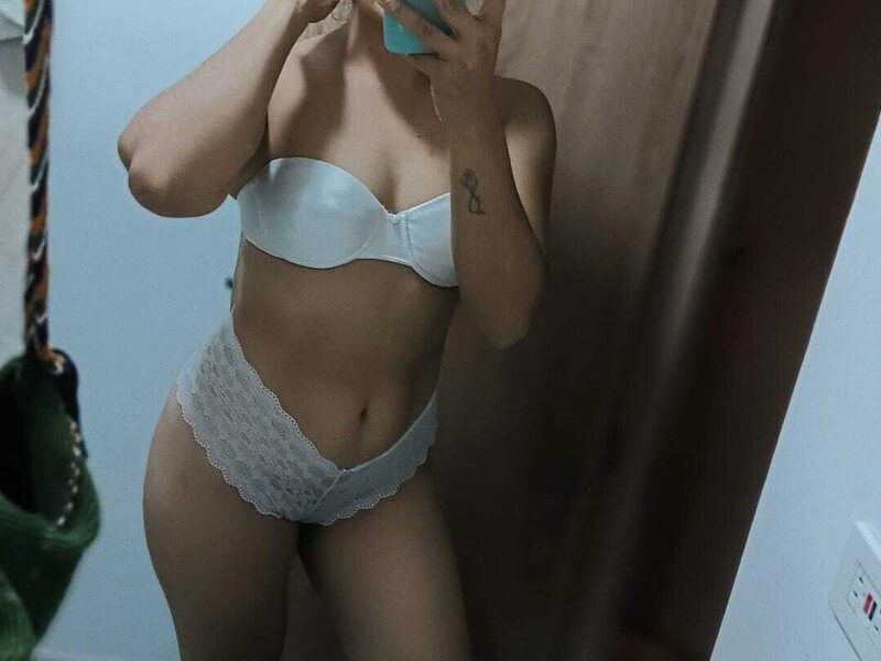 Luna Monroy low quality
