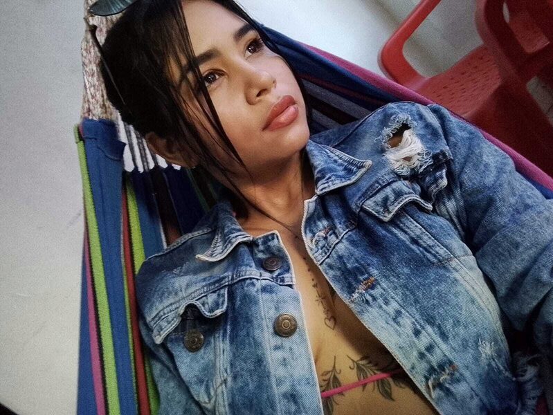 Alisson Lux low quality