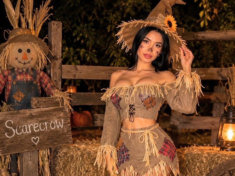 Sara Mejia low quality