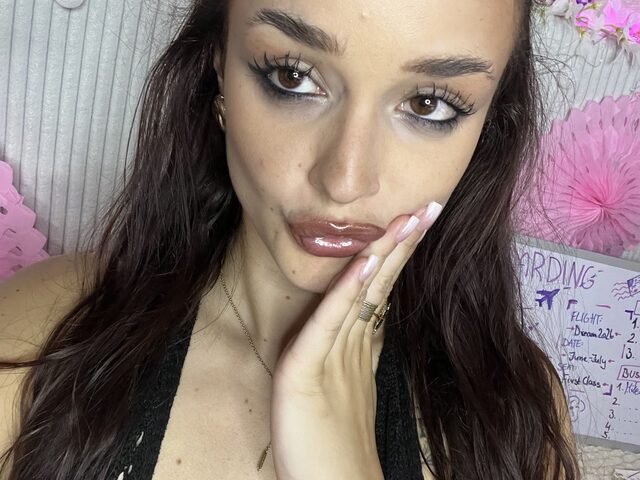 Zoya Raven