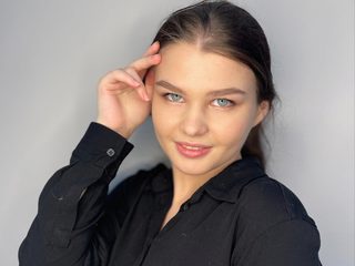 Lynne Farr