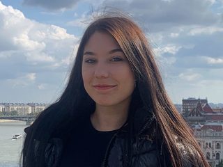 Angela Qeen