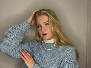 Afton Byronf