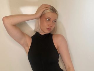 Lynna Copplv