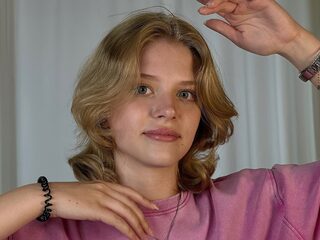 Lynn Currington