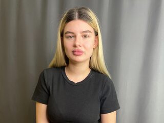 Shemika Schweinfurth