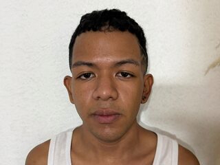 Aron Blaze