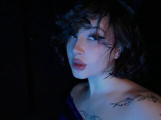 Leyla Snow