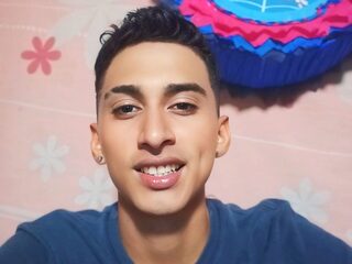Tyron Oramas