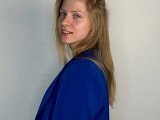 Lucetta Durstonv