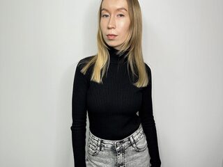 Mae Burtt