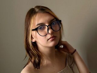 Amina Kang