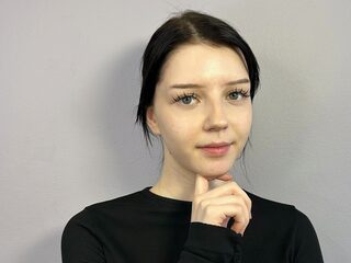 Layla Pellow