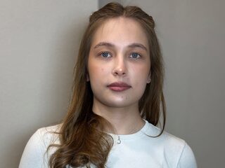 Justine Savageau