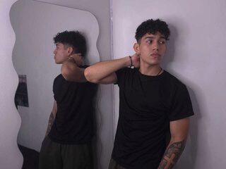 Wuialli Cash