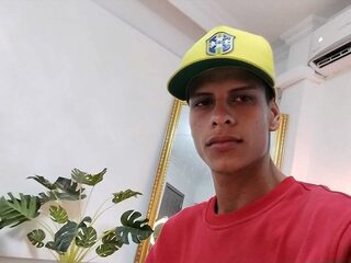 Aron Hardi